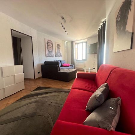 Apartment In Central Square With Lake View لينّو المظهر الخارجي الصورة