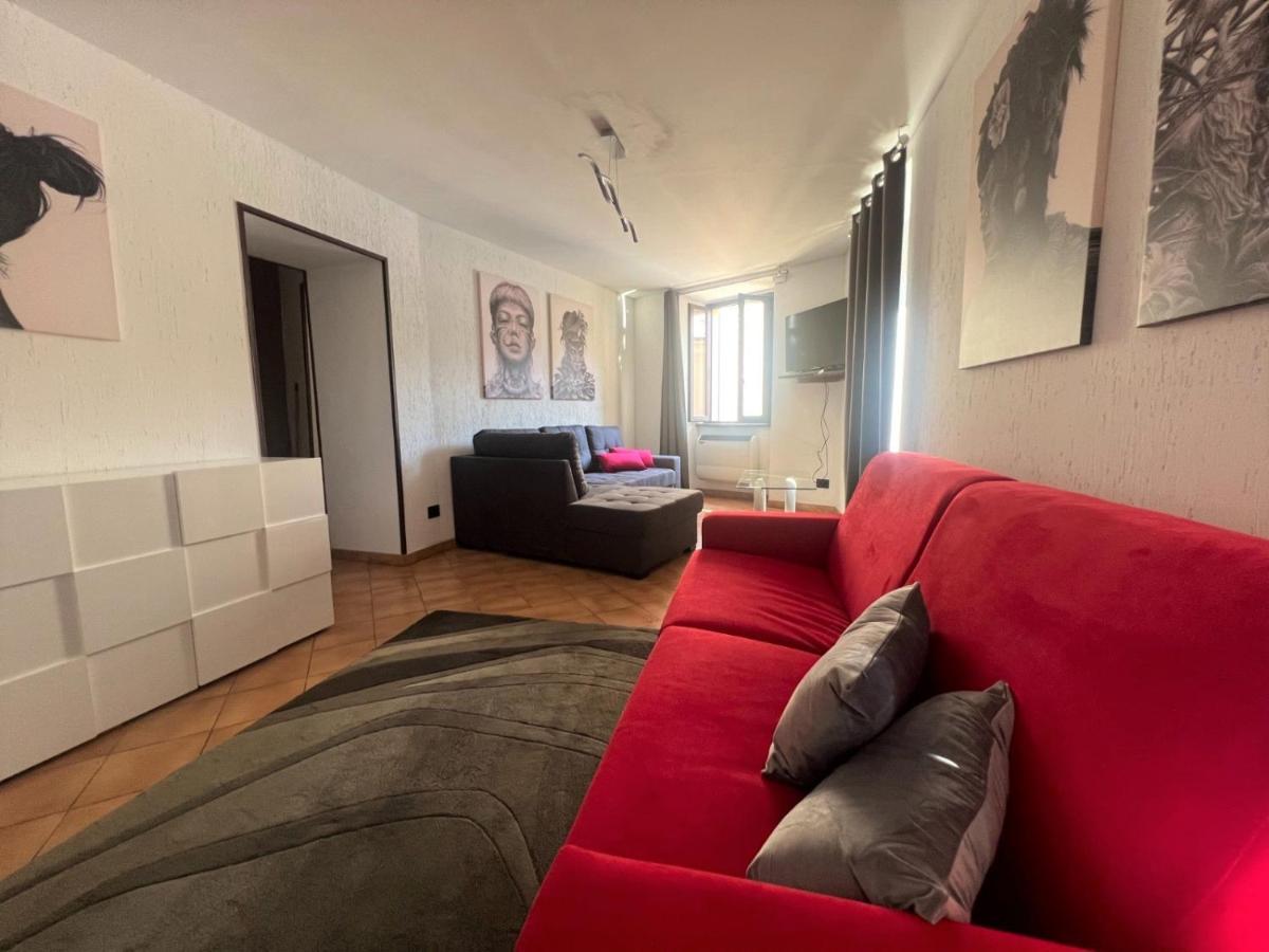Apartment In Central Square With Lake View لينّو المظهر الخارجي الصورة