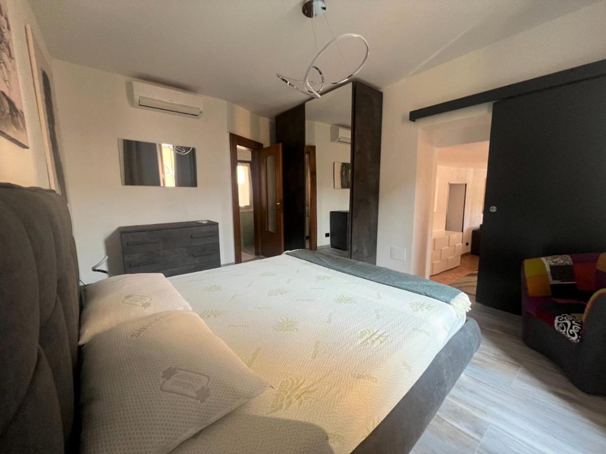 Apartment In Central Square With Lake View لينّو المظهر الخارجي الصورة