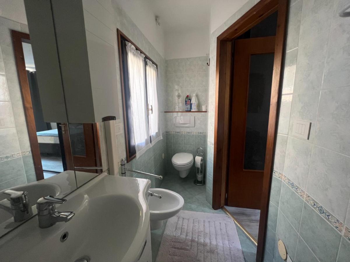 Apartment In Central Square With Lake View لينّو المظهر الخارجي الصورة