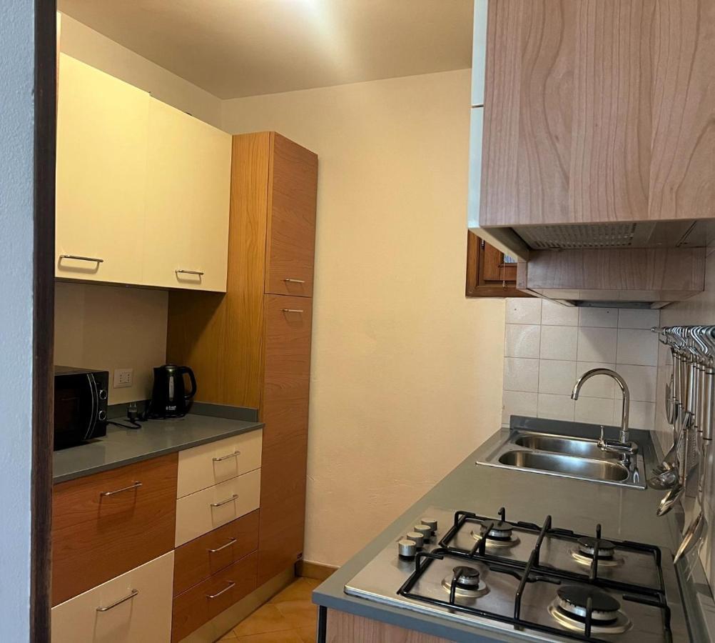Apartment In Central Square With Lake View لينّو المظهر الخارجي الصورة