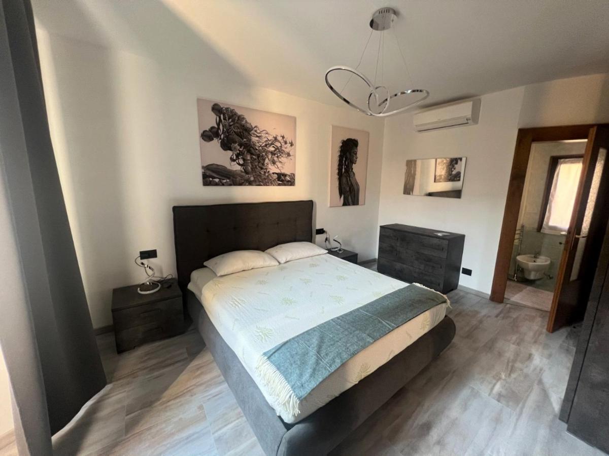 Apartment In Central Square With Lake View لينّو المظهر الخارجي الصورة